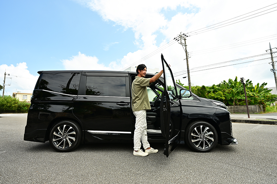 浦添市でTOYOTA・ヴォクシーならスーパー乗るだけセット